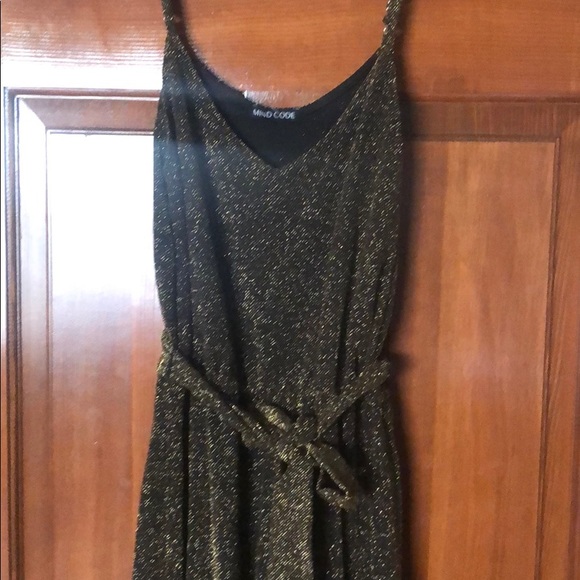 Beautiful black and gold jumper size small - Picture 2 of 5